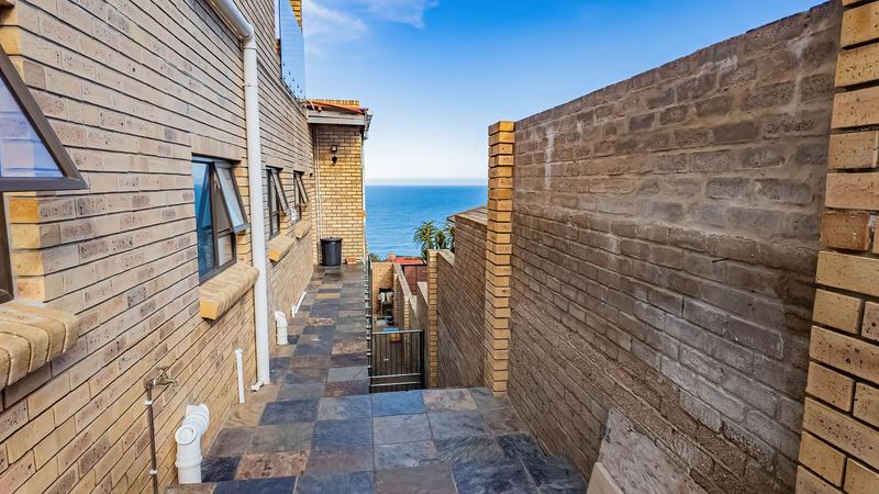 6 Bedroom Property for Sale in Dana Bay Western Cape